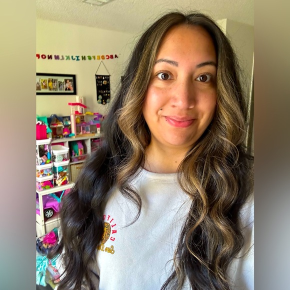 Meet your Posher, Gabriella - Picture 1 of 1